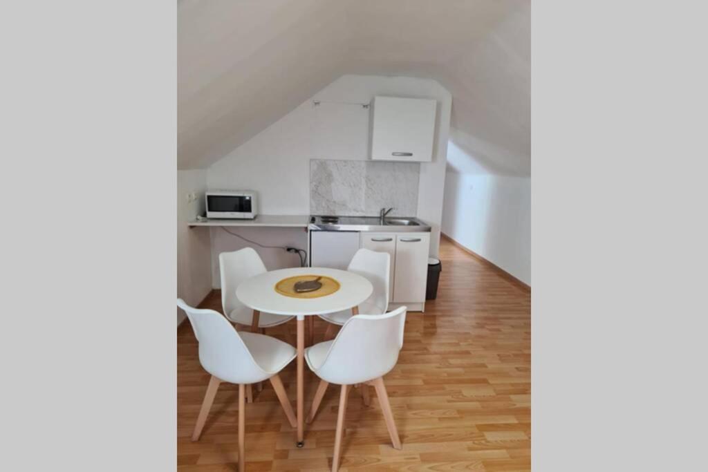 Au Petit Ravel Loft Cosy Au Coeur De La Nature Appartement Bernissart Buitenkant foto